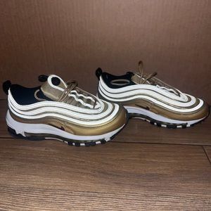 Nike Air Max 97
Women's Size 6